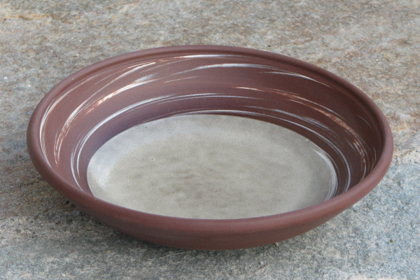 �cuelle (assiette creuse)
d�cor brun terre et porcelaine enroul�e