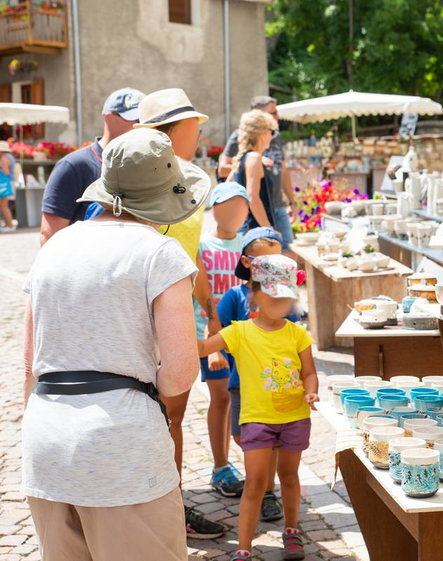 marchés_des_potiers_des_Hautes_Alpes